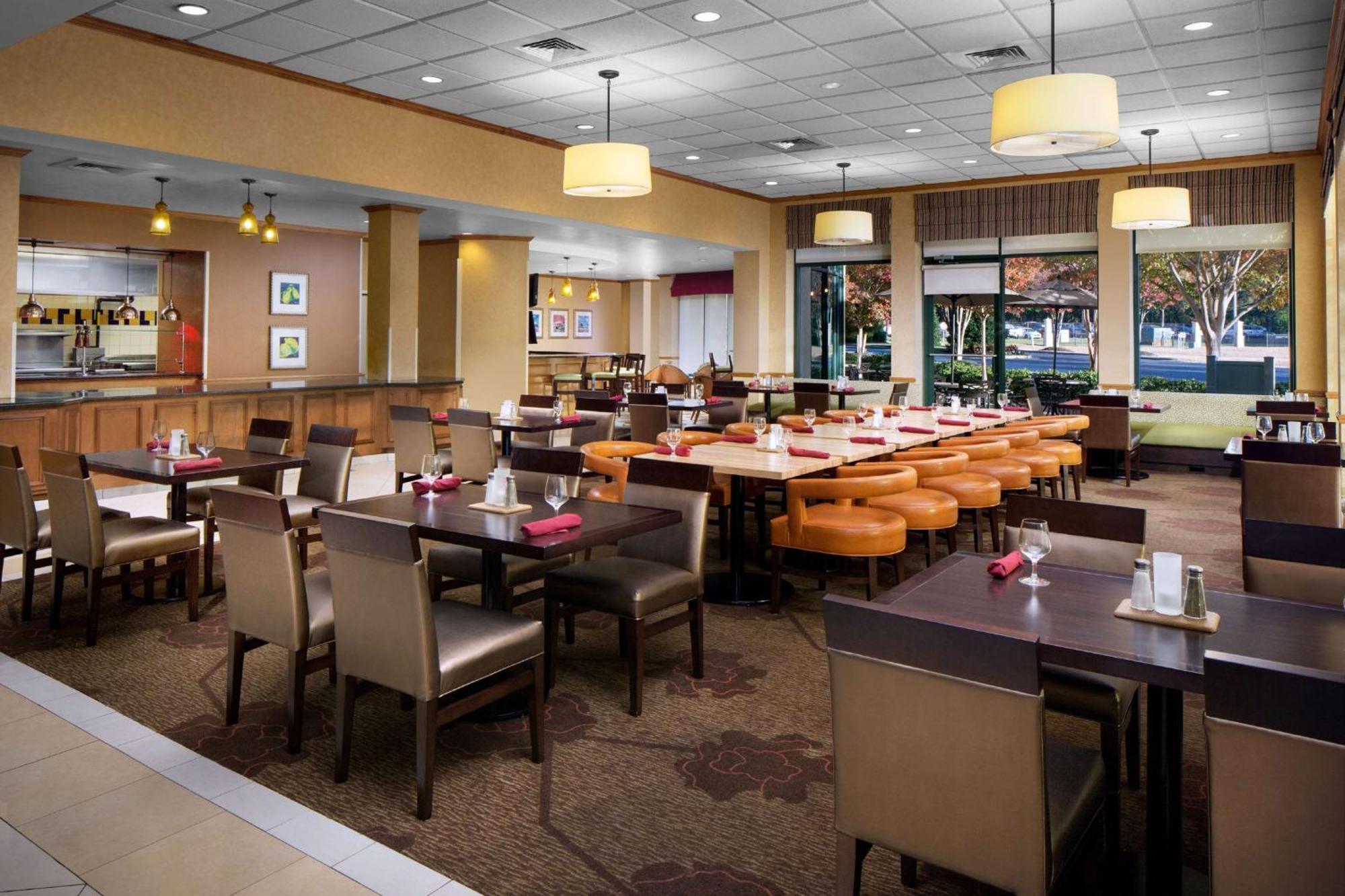 Hilton Garden Inn Atlanta Airport/Millenium Center College Park Εξωτερικό φωτογραφία